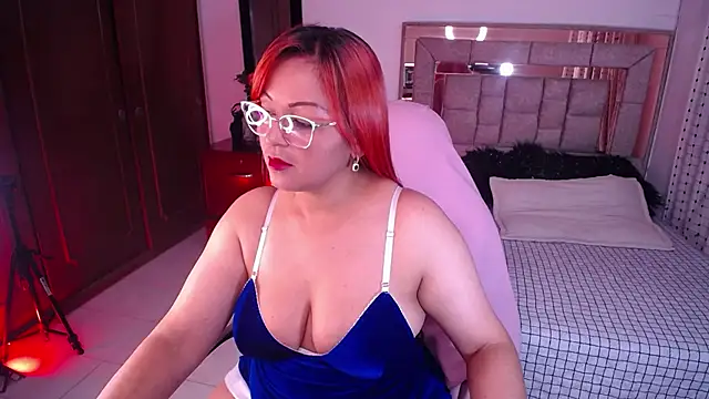 Snapshot of salomecastro_ chatting on March 19, 1:54 am salomecastro online show from March 19, 1:54 am