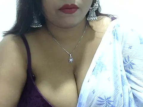 Snapshot of ROSEE_MERRYYYY chatting on October 25, 10:01 am ROSEE MERRYYYY online show from October 25, 10:01 am