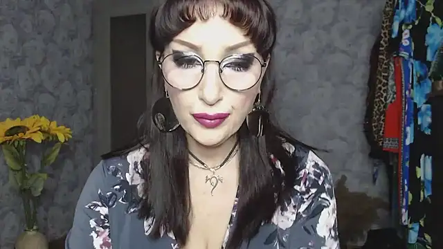 Aziza1 online show from March 18, 1:58 pm