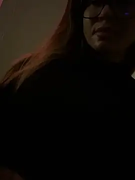 Snapshot of Etwas_neugierig chatting on December 16, 6:32 am Etwas neugierig online show from December 16, 6:32 am