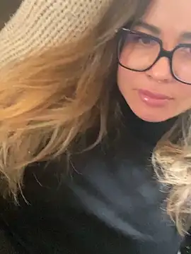 Snapshot of Etwas_neugierig chatting on December 30, 10:32 am Etwas neugierig online show from December 30, 10:32 am