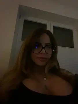 Snapshot of Etwas_neugierig chatting on January 6, 10:26 pm Etwas neugierig online show from January 6, 10:26 pm