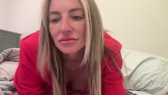 Snapshot of AmandaStarryNight chatting on January 13, 5:23 am AmandaStarryNight online show from January 13, 5:23 am