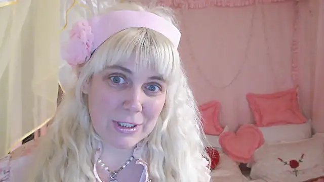 SunnySylvia online show from February 17, 6:26 pm