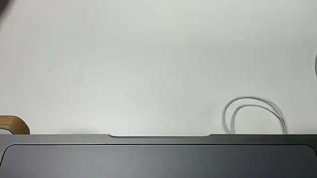 yodaModel1 online show from December 17, 4:43 pm