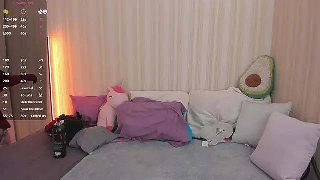 youreyesrgasm online show from February 6, 9:00 am