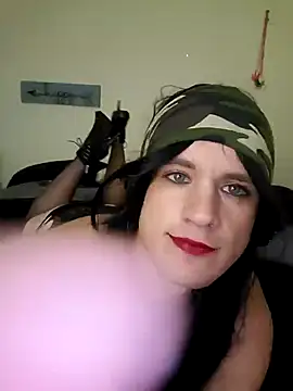 Snapshot of MaddyC6992 chatting on January 10, 12:04 pm MaddyC6992 online show from January 10, 12:04 pm