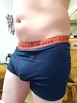 Snapshot of MaddyC6992 chatting on February 23, 7:00 am MaddyC6992 online show from February 23, 7:00 am