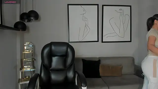 Snapshot of MorganHicks chatting on June 16, 12:19 pm MorganHicks online show from June 16, 12:19 pm