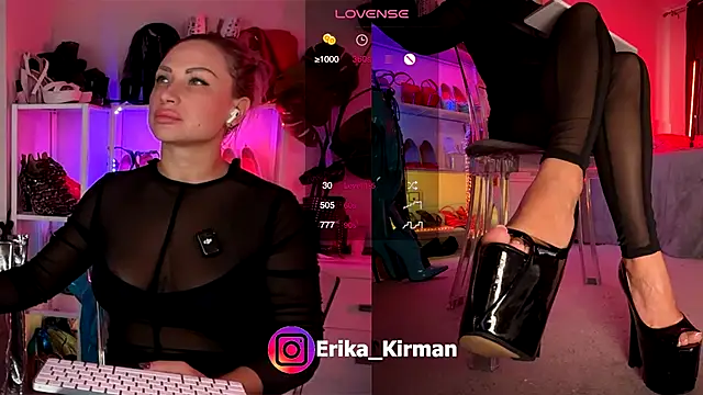 Snapshot of Erika_Kirman chatting on October 26, 9:26 am Erika Kirman online show from October 26, 9:26 am
