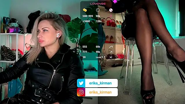 Snapshot of Erika_Kirman chatting on December 5, 11:19 am Erika Kirman online show from December 5, 11:19 am