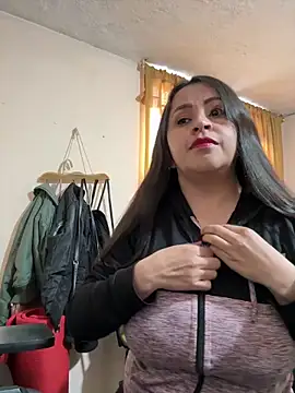 latinfemale online show from February 14, 9:55 pm