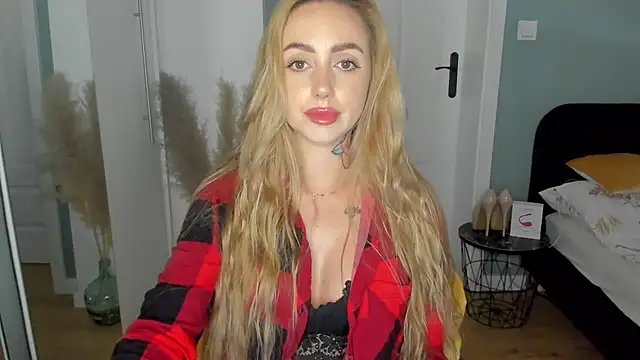 sexyCoralie online show from May 30, 1:30 pm