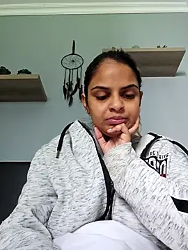 DirtySnowball69 online show from May 8, 7:03 am