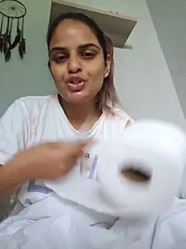 DirtySnowball69 online show from May 18, 7:47 am
