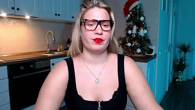 Snapshot of HotTiffani chatting on January 15, 6:08 pm HotTiffani online show from January 15, 6:08 pm