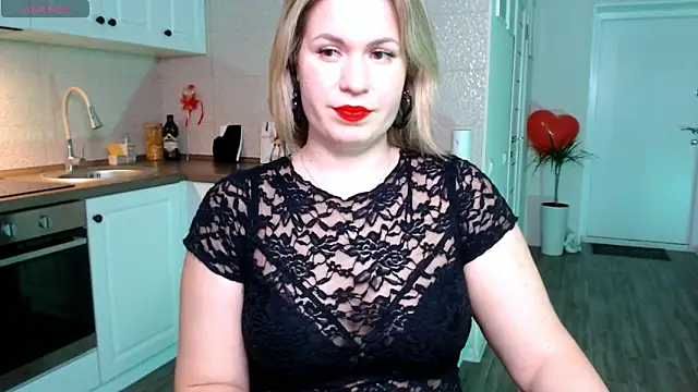 Snapshot of HotTiffani chatting on February 28, 1:47 pm HotTiffani online show from February 28, 1:47 pm