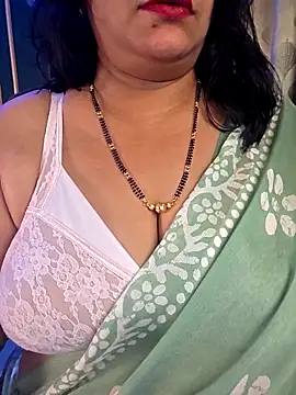 Snapshot of tarivishu23 chatting on April 20, 1:14 pm tarivishu23 online show from April 20, 1:14 pm