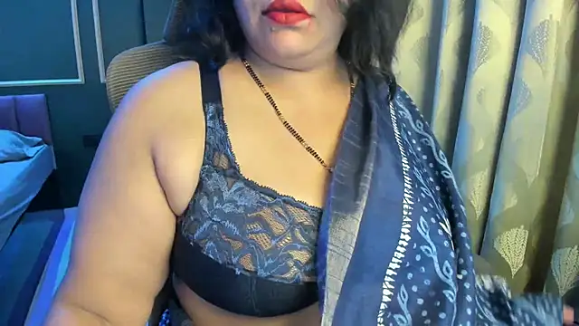 Snapshot of tarivishu23 chatting on April 21, 1:53 am tarivishu23 online show from April 21, 1:53 am