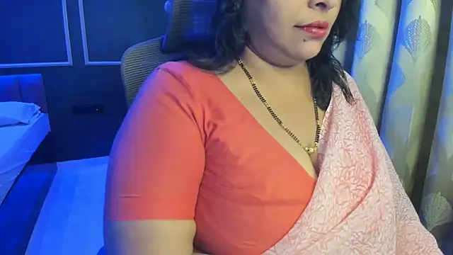 Snapshot of tarivishu23 chatting on May 14, 2:40 am tarivishu23 online show from May 14, 2:40 am