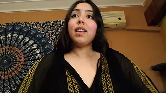 Snapshot of IntimateTales chatting on January 17, 5:19 pm IntimateTales online show from January 17, 5:19 pm