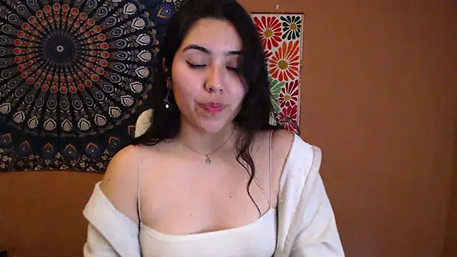 Snapshot of IntimateTales chatting on February 23, 5:39 pm IntimateTales online show from February 23, 5:39 pm