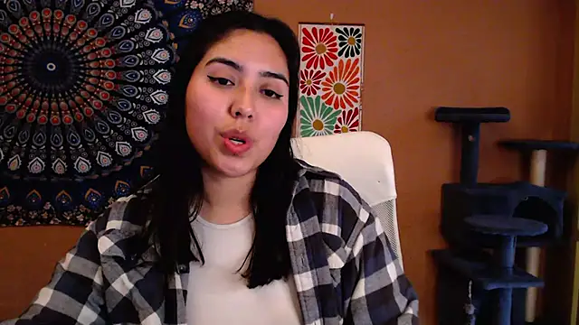 Snapshot of IntimateTales chatting on March 18, 3:31 pm IntimateTales online show from March 18, 3:31 pm