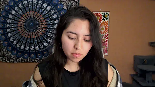 Snapshot of IntimateTales chatting on November 7, 6:41 pm IntimateTales online show from November 7, 6:41 pm