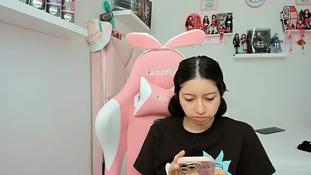 Snapshot of cherrycute chatting on December 3, 6:49 pm cherrycute online show from December 3, 6:49 pm