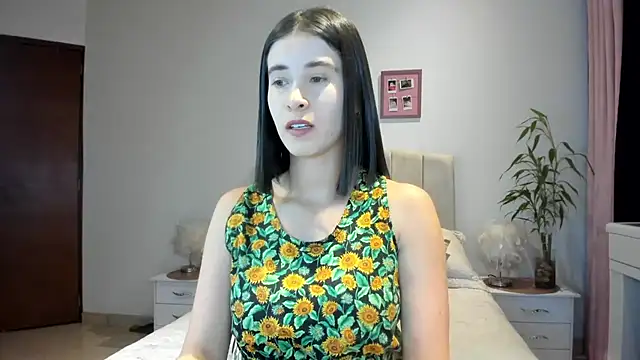 macarena vallejo online show from April 12, 2:49 am