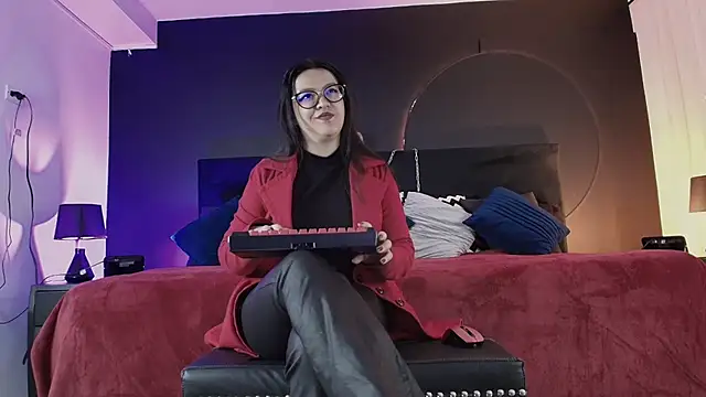  Jade 16 online show from April 16, 11:44 am