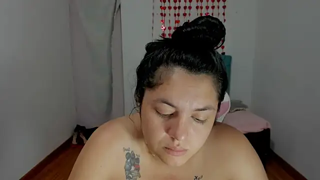 Snapshot of Anal_Milky_Momma chatting on March 2, 8:50 pm Anal Milky Momma online show from March 2, 8:50 pm