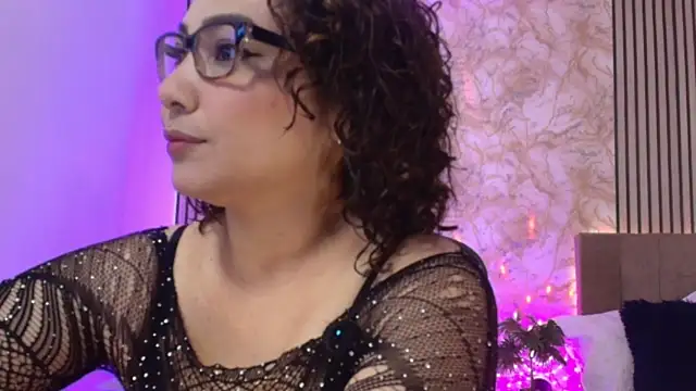 JuliRamirez online show from May 24, 12:32 pm