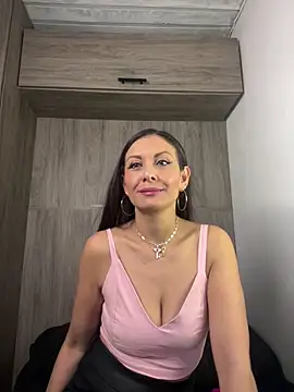 Swetisabella01 online show from February 12, 4:13 pm