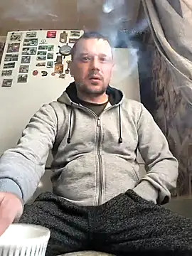 Snapshot of DanielOhCool chatting on February 28, 7:26 am DanielOhCool online show from February 28, 7:26 am