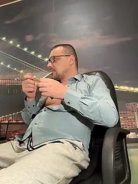 Snapshot of DanielOhCool chatting on February 28, 9:23 pm DanielOhCool online show from February 28, 9:23 pm