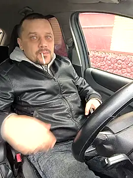 Snapshot of DanielOhCool chatting on March 5, 1:50 pm DanielOhCool online show from March 5, 1:50 pm