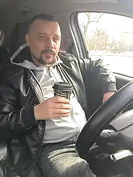 Snapshot of DanielOhCool chatting on March 19, 10:11 am DanielOhCool online show from March 19, 10:11 am