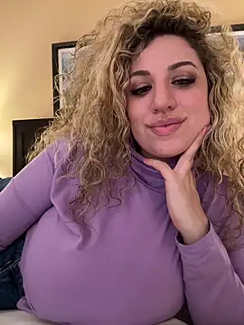 Snapshot of miamellycious chatting on February 18, 7:54 am miamellycious online show from February 18, 7:54 am