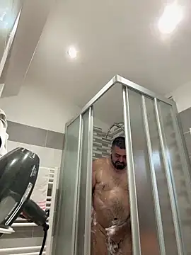 ChiIul11 online show from April 22, 4:30 pm