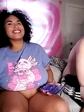 Snapshot of TasteeKitty chatting on February 25, 5:47 pm TasteeKitty online show from February 25, 5:47 pm