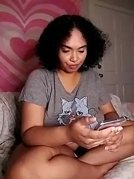 Snapshot of TasteeKitty chatting on March 2, 3:24 am TasteeKitty online show from March 2, 3:24 am