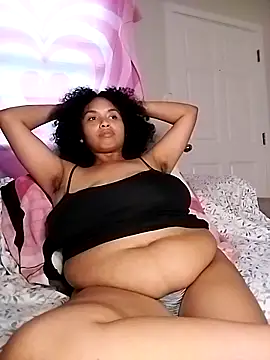 Snapshot of TasteeKitty chatting on November 6, 11:26 pm TasteeKitty online show from November 6, 11:26 pm