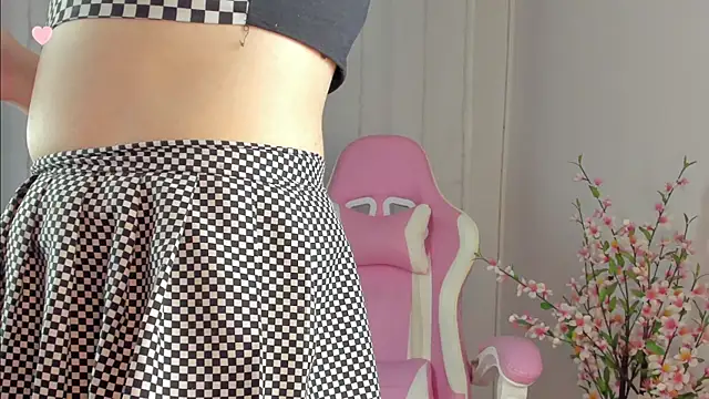 rosseblondee online show from November 26, 9:49 pm