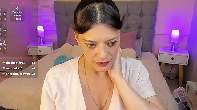 Snapshot of _Abril_W chatting on January 26, 6:37 pm Abril W online show from January 26, 6:37 pm