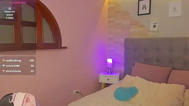 Snapshot of _Abril_W chatting on February 2, 10:39 pm Abril W online show from February 2, 10:39 pm