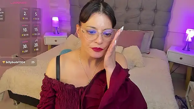 Snapshot of _Abril_W chatting on February 18, 4:48 am Abril W online show from February 18, 4:48 am