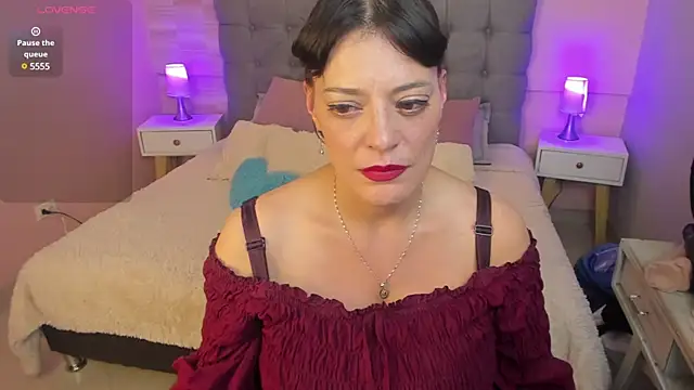 Snapshot of _Abril_W chatting on February 25, 12:25 am Abril W online show from February 25, 12:25 am
