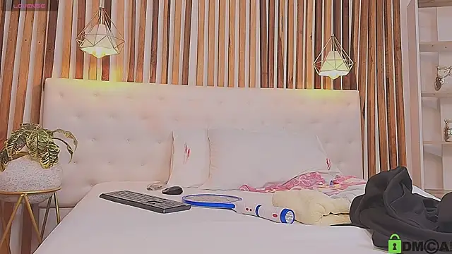 valerie lya online show from April 8, 1:33 pm