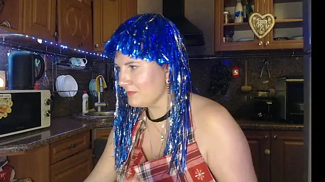 Snapshot of LizaCakes chatting on December 11, 3:37 pm LizaCakes online show from December 11, 3:37 pm